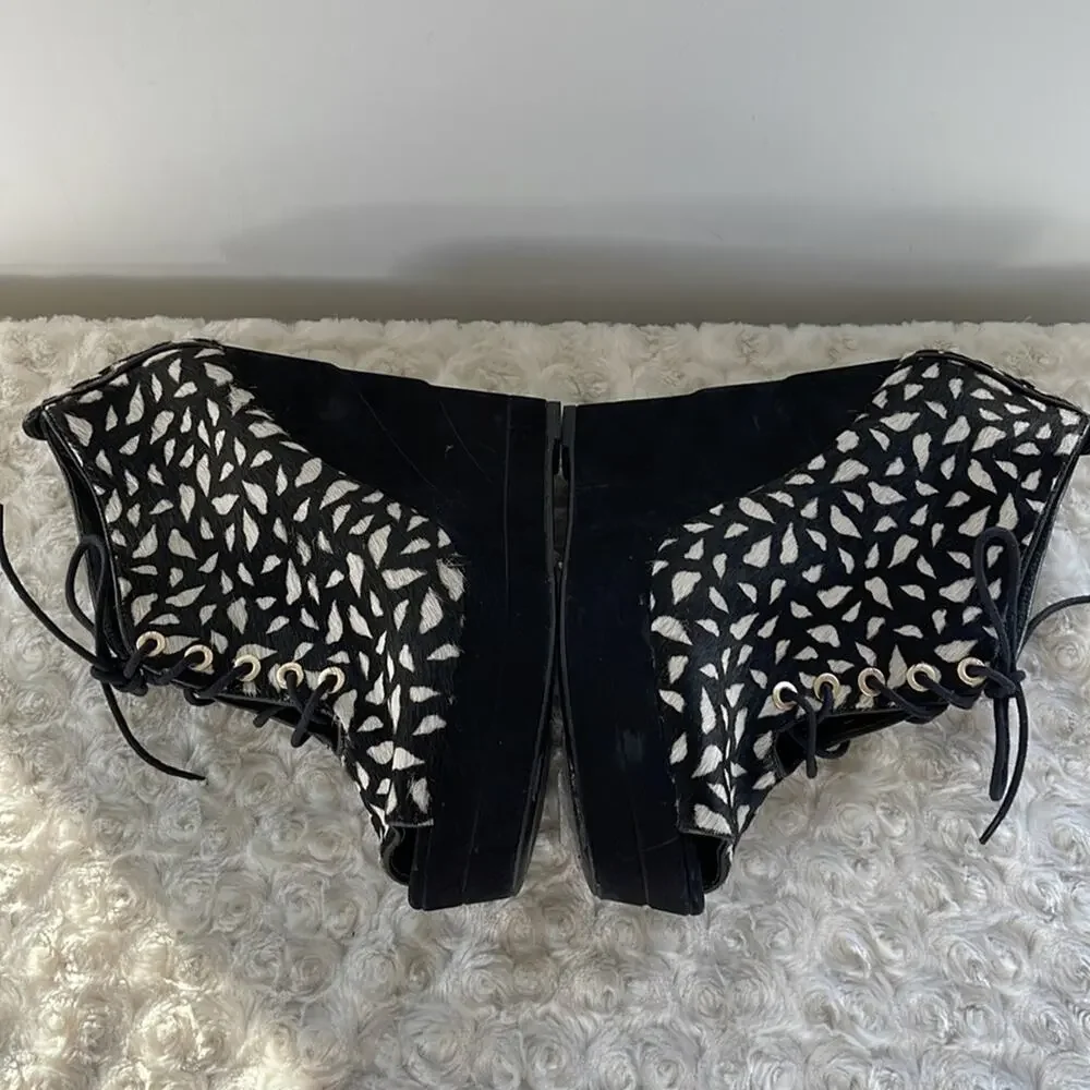 Diane Von Furstenberg Open Toes Wedge Ankle Boots Animal Print Size 8.5 M